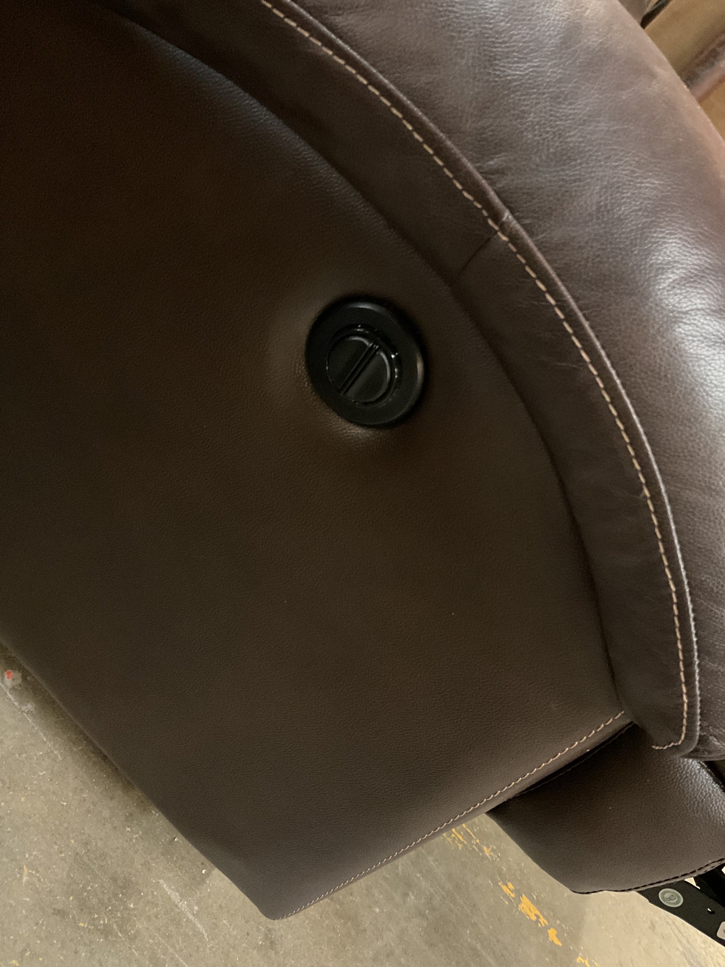Leggett & Platt Power Wide Leather Recliner