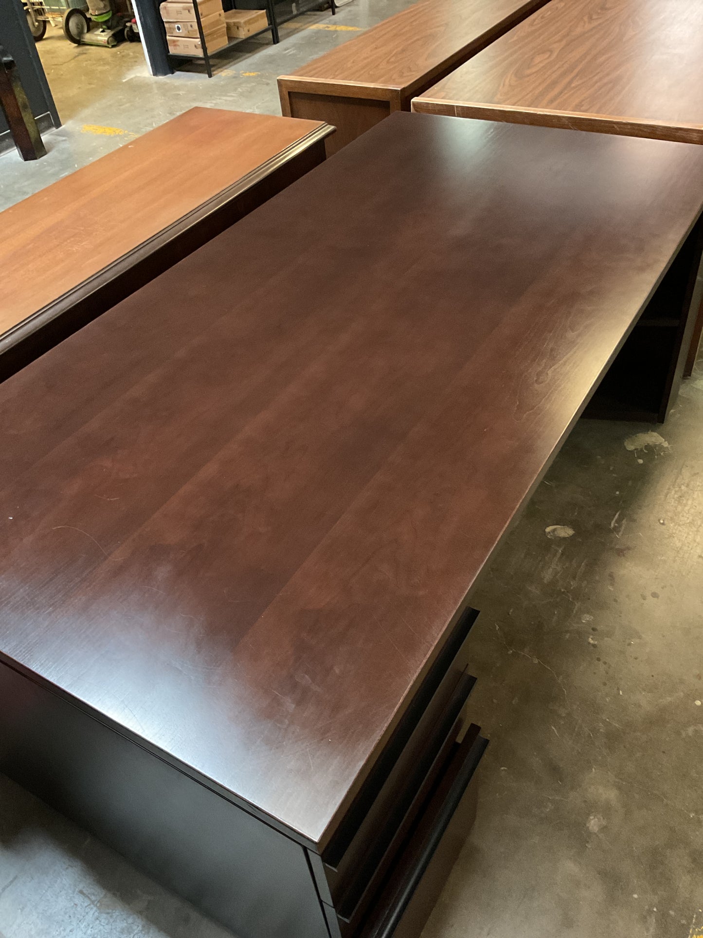 Itoki Executive Desk w/Keys