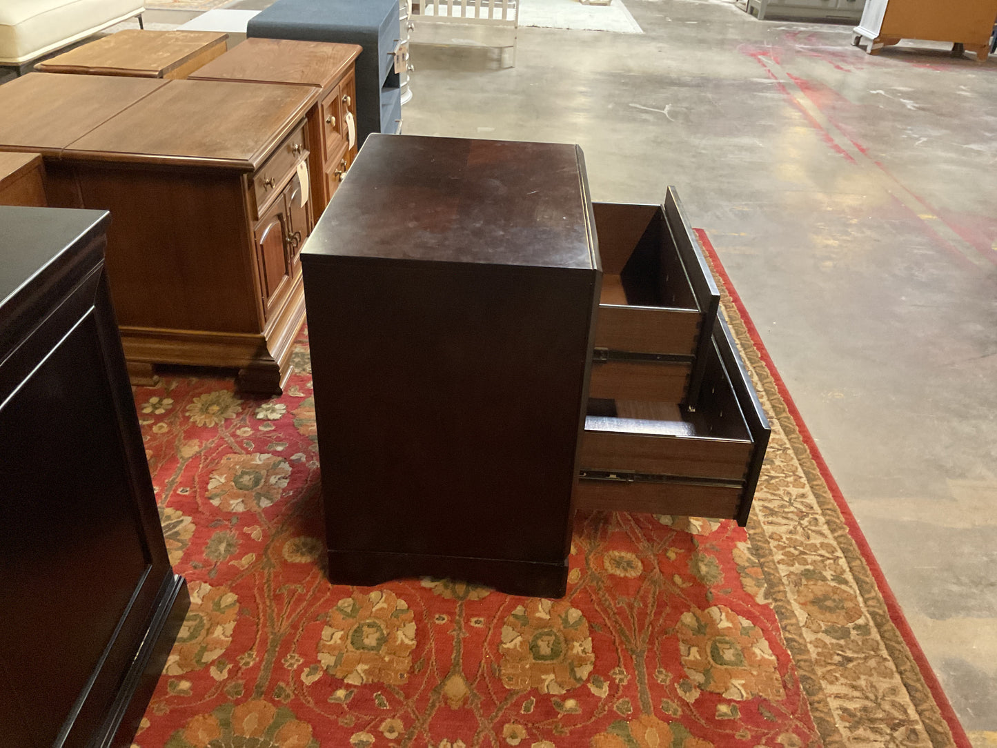 2 Drawer Contemporary Nightstand