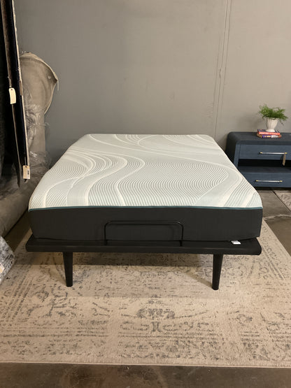 Tempur-Pedic ProAdapt 12” Mattress w/Adjustable Base