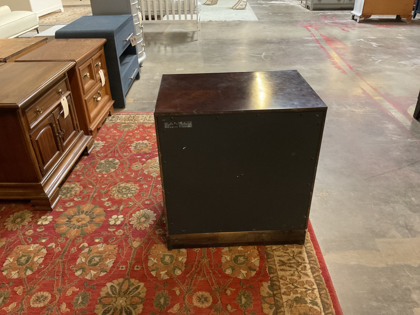 2 Drawer Contemporary Nightstand
