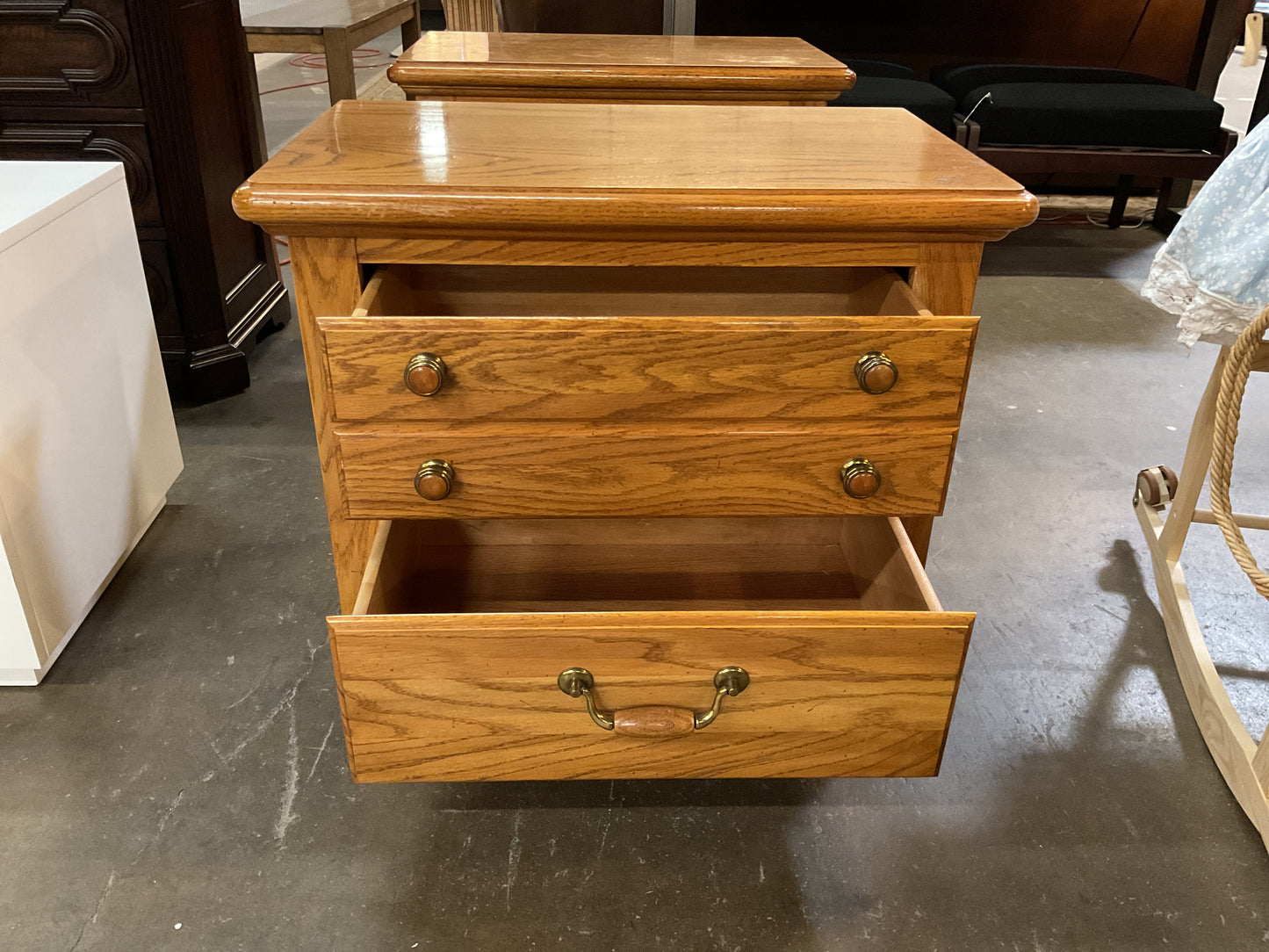 Vintage Thomasville 2 Drawer Nightstand
