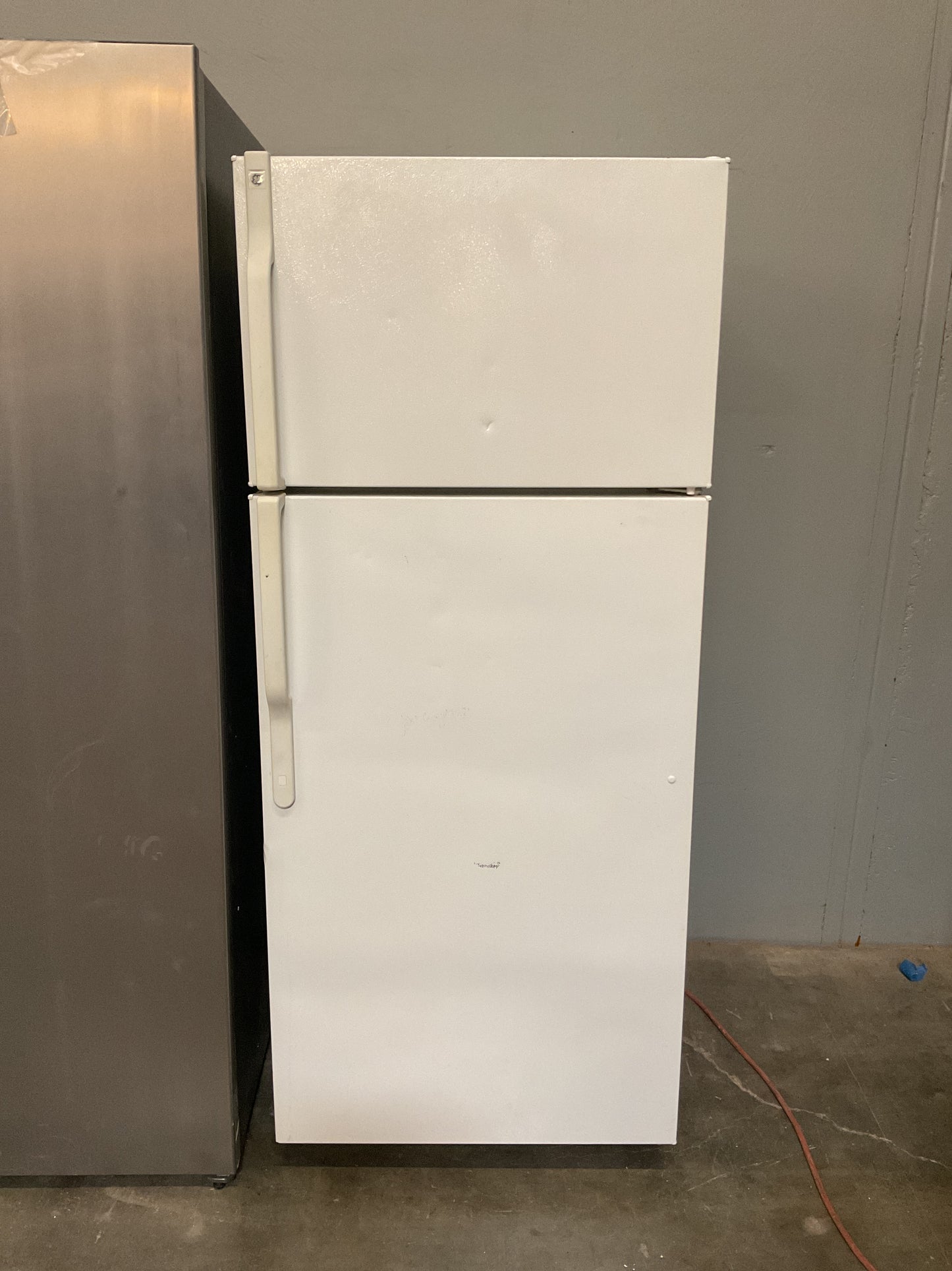 GE 18.1 Cu.Ft. Top-Freezer Refrigerator