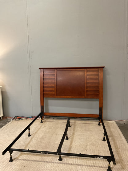 Central Solid Panel Queen Headboard w/Metal Frame