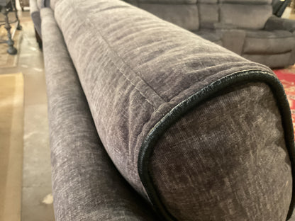 Sectional w/3 Reclining Seats