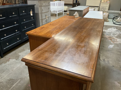 Thomasville Grand 9 Drawer Dresser