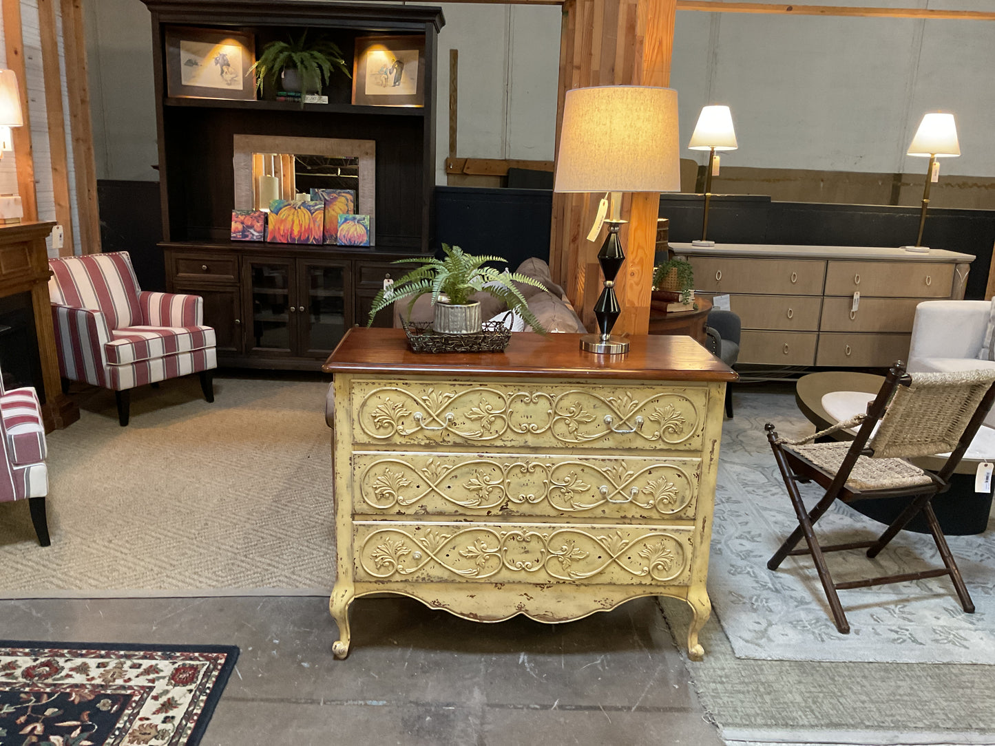 3 Drawer Arabesqe Chest by Hammary