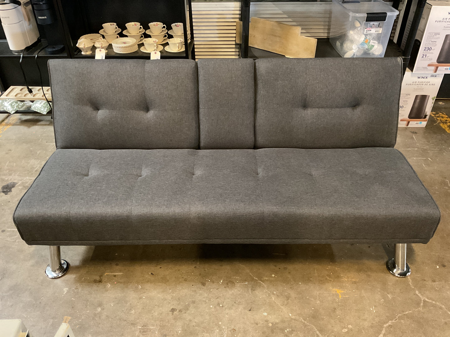 Tufted Futon w/2 Cupholders