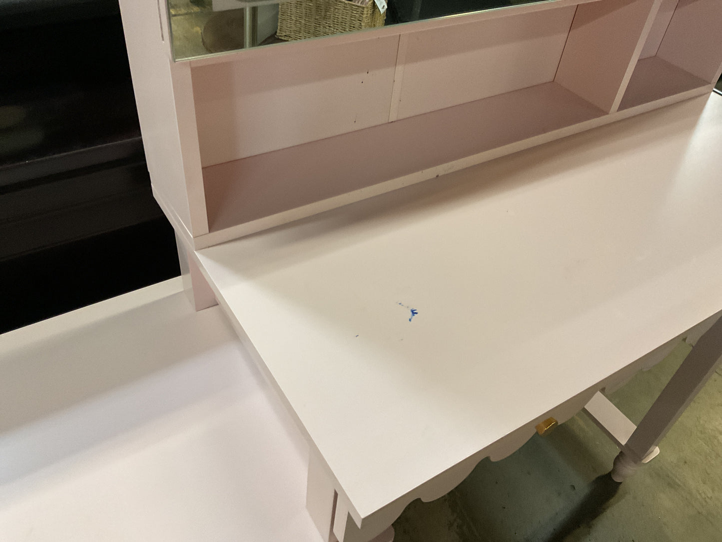 Petal Pink Desk Vanity w/Lighted Mirror