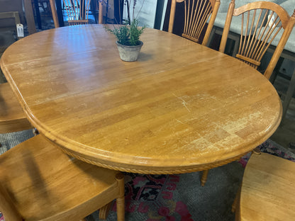 Pedestal Table w/6 Chairs