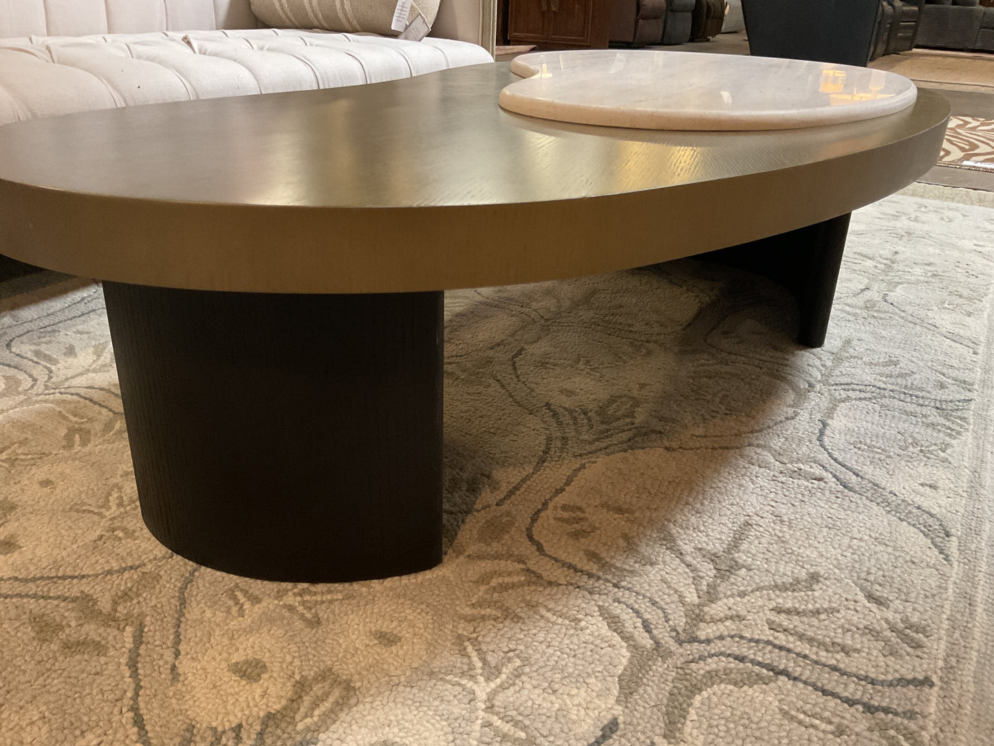 Caracole Contrast CocktailTable