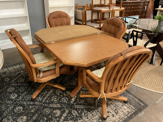 Solid Wood Dining Table w/4 Chairs on Casters