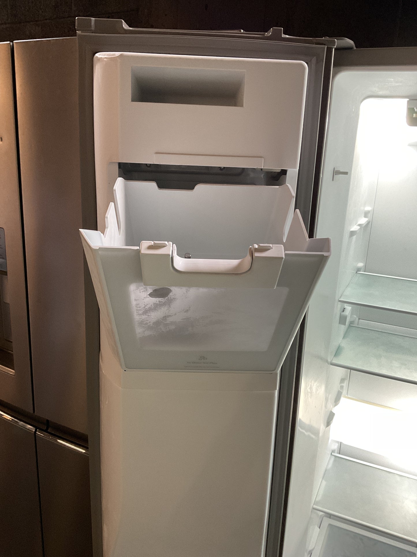 Whirlpool 20.6 Cu.Ft Side by Side Refrigerator