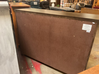 Arnice Solid Wood 10 Drawer Dresser