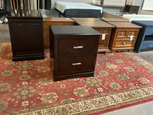 2 Drawer Contemporary Nightstand