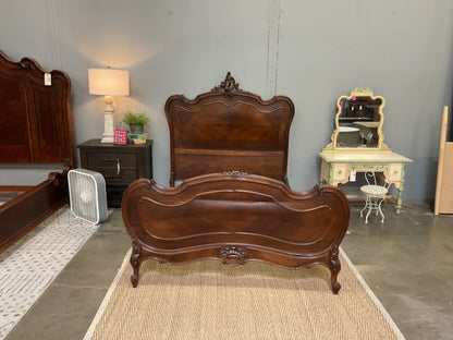 Vintage Wood Carved Full Size Bed