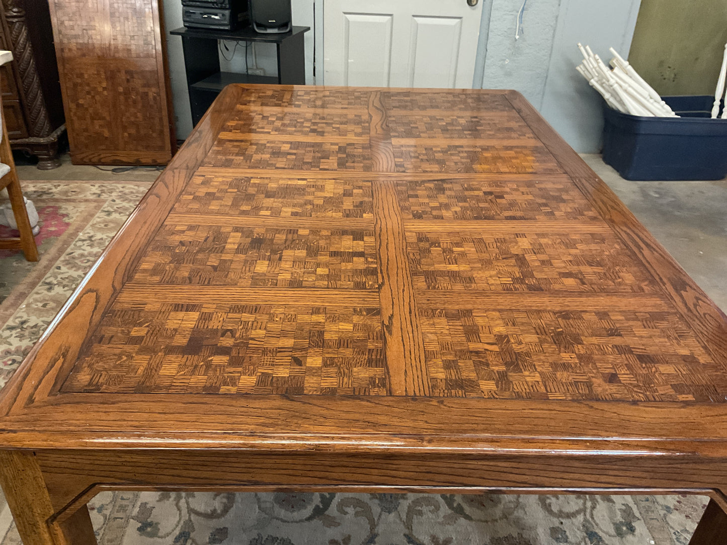 Thomasville Parquet Dining Table w/8 Chairs