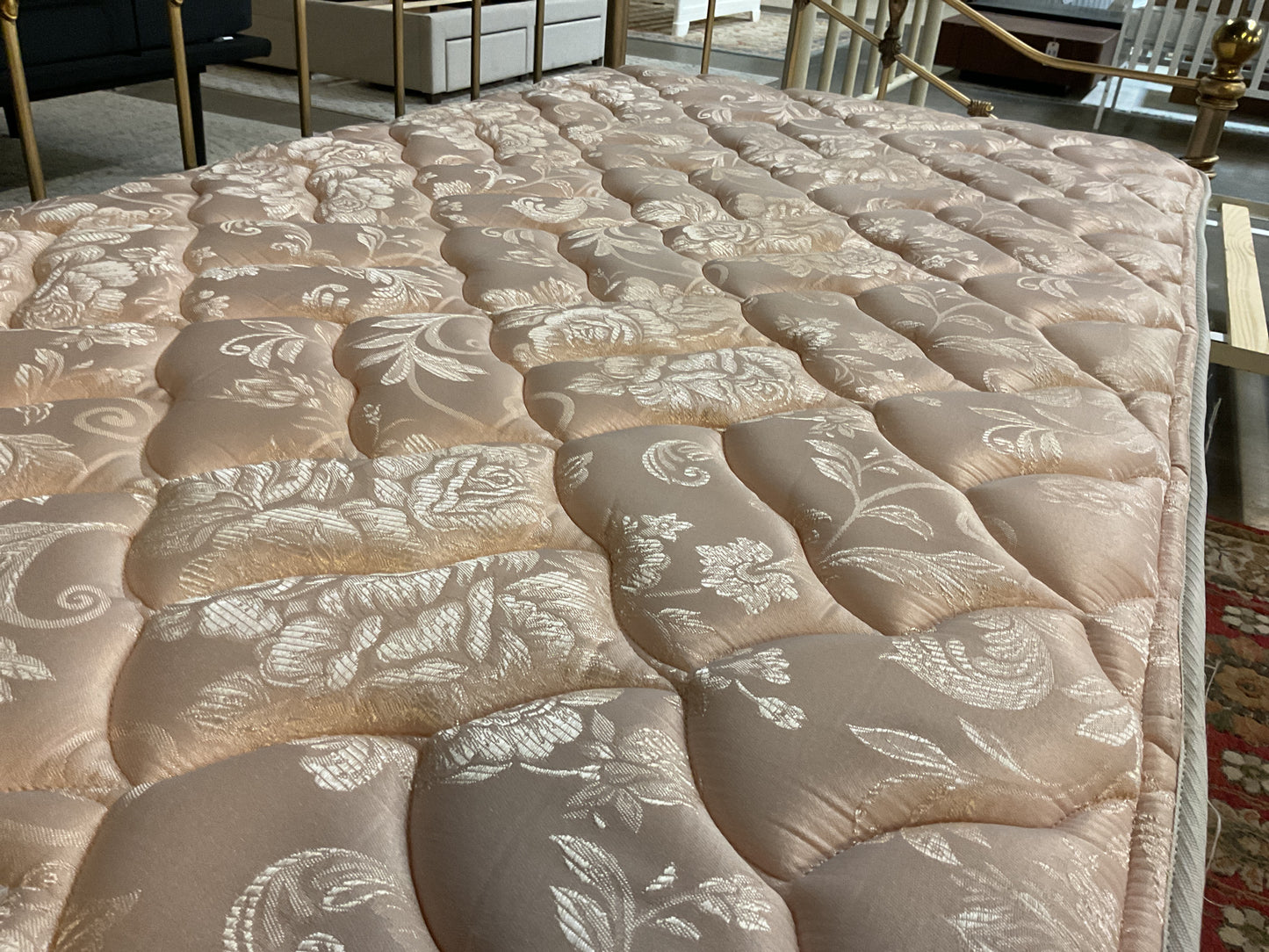 Metal Daybed w/Trundle (Mattresses Included)