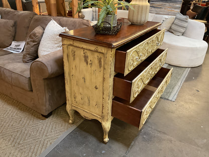 3 Drawer Arabesqe Chest by Hammary