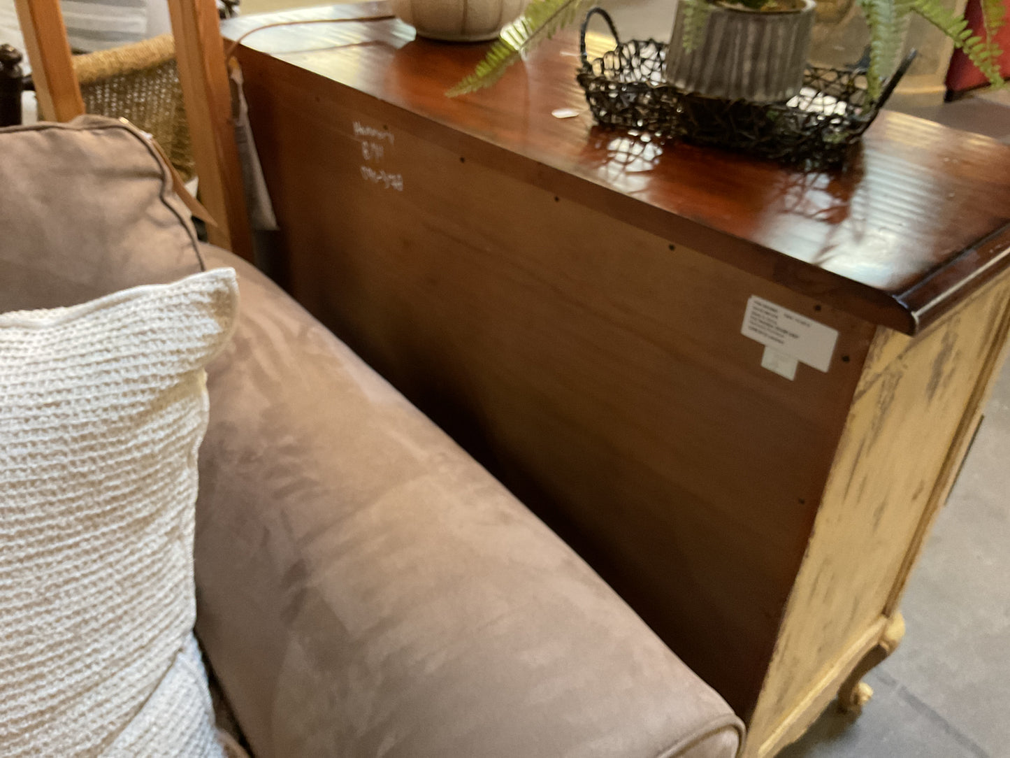 3 Drawer Arabesqe Chest by Hammary