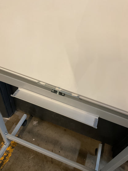 Dynamic Rolling Magnetic Whiteboard